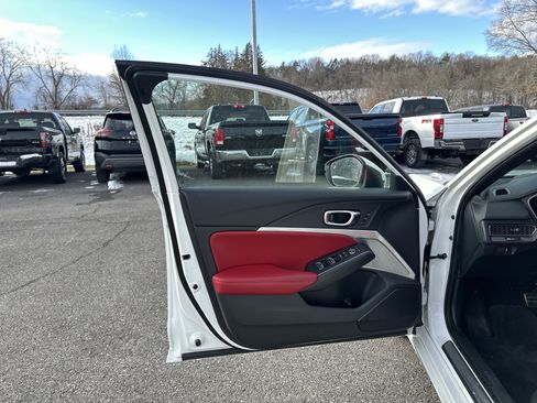 Used 2023 Acura Integra A-Spec image 10