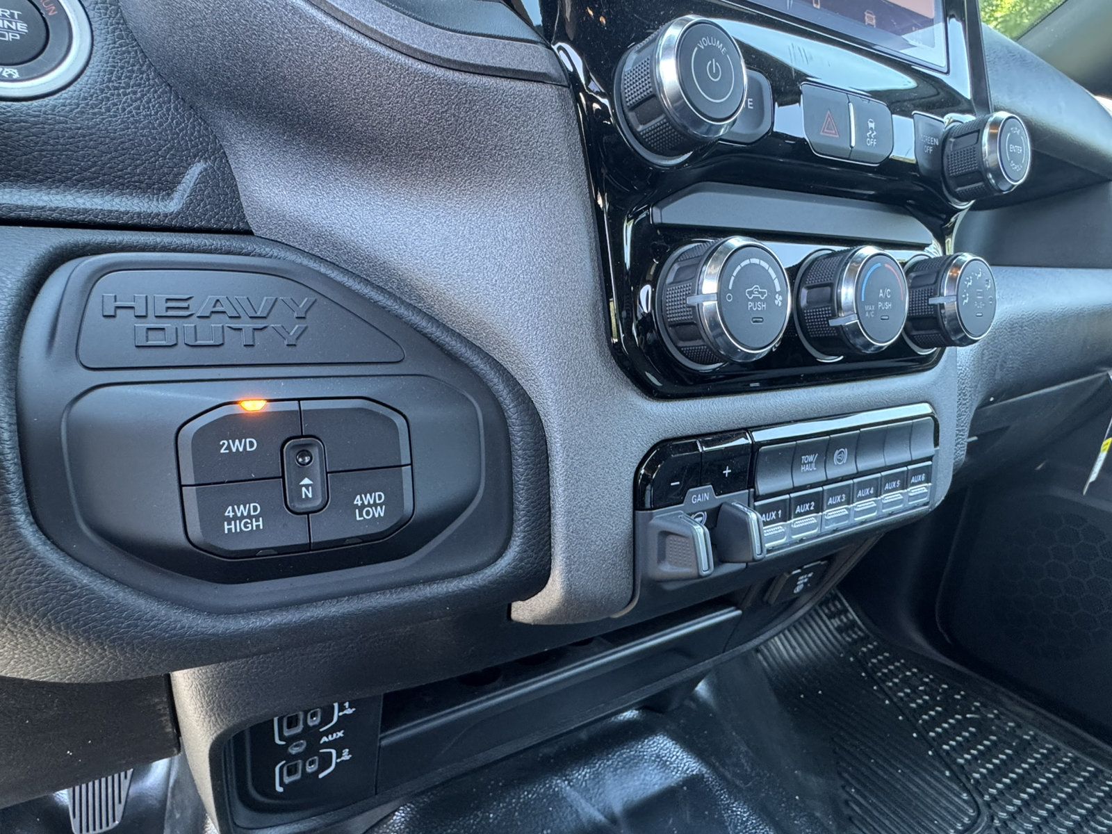 New 2026 RAM 3500 Tradesman w/ Chrome Appearance Group A AWD/4WD image 26