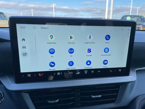 Used 2025 Ford Explorer ST-Line image 19