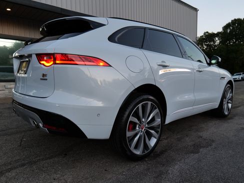 Used 2019 Jaguar F-PACE S image 92