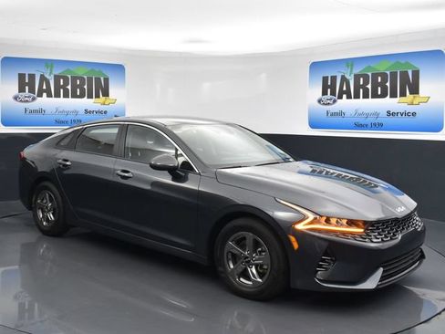 Used 2022 Kia K5 LXS FWD image 7