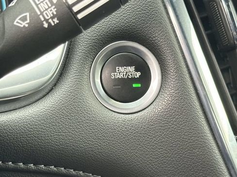 Certified 2023 Chevrolet Traverse LT FWD image 23