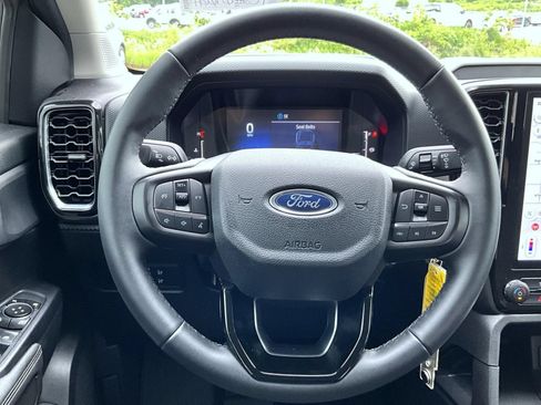 Used 2025 Ford Ranger XLT w/ Trailer Tow Package AWD/4WD image 13