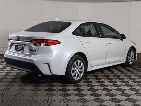 Used 2024 Toyota Corolla LE image 7