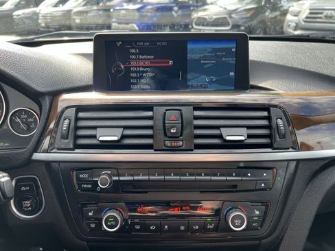 Used 2015 BMW 328i xDrive Sedan AWD/4WD image 18