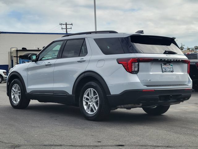 Used 2026 Ford Explorer Active RWD image 2