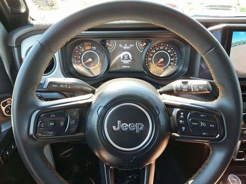 Used 2024 Jeep Wrangler Unlimited Sport AWD/4WD image 19
