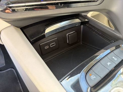 Certified 2023 Buick Envision Preferred FWD image 25