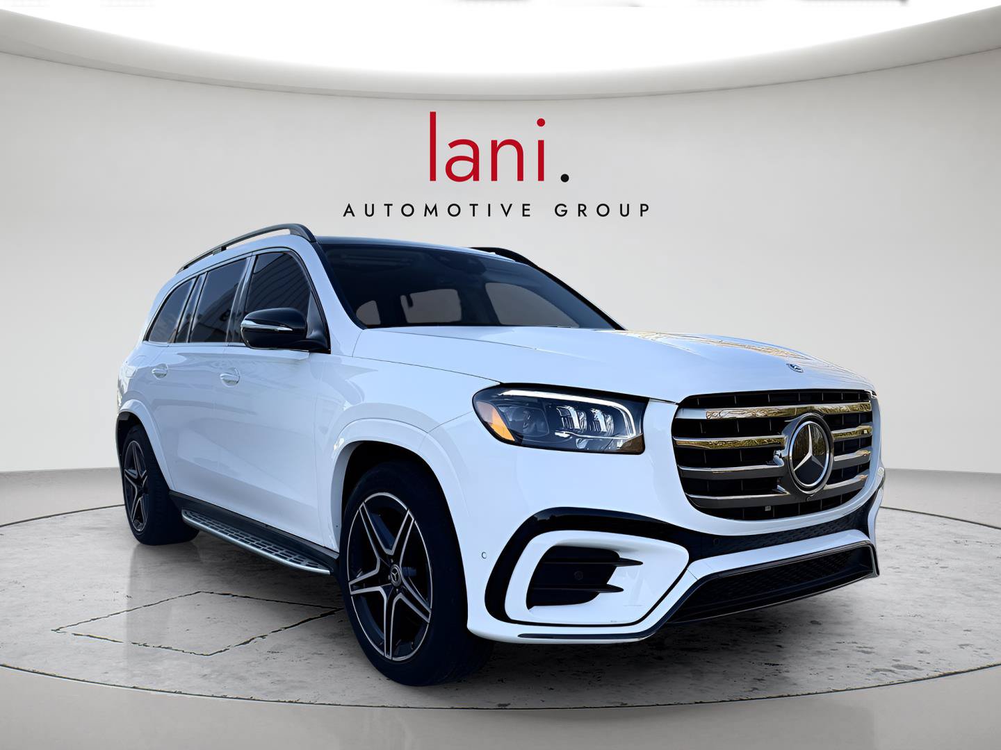 Used 2024 Mercedes-Benz GLS 450 4MATIC image 3