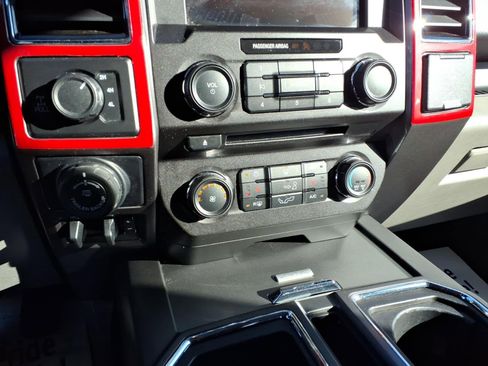 Used 2018 Ford F150 XLT w/ Equipment Group 302A Luxury image 11