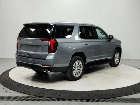 Used 2025 GMC Yukon Denali RWD image 8