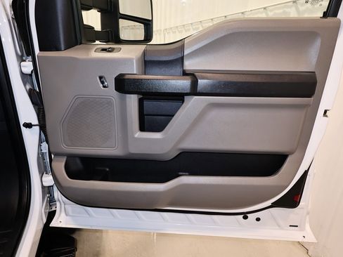 Certified 2022 Ford F550 4x4 SuperCab Super Duty image 19