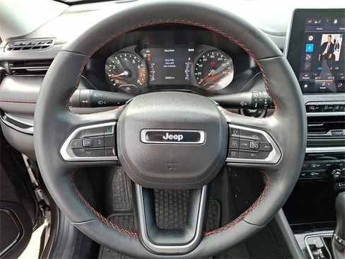 Used 2022 Jeep Compass Trailhawk w/ Trailhawk Convenience Group image 19