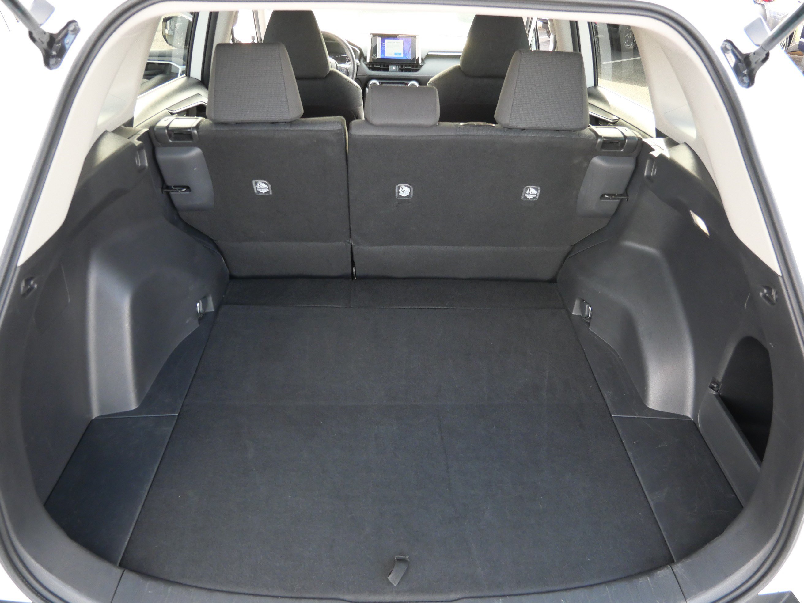 Certified 2025 Toyota RAV4 LE AWD/4WD image 17