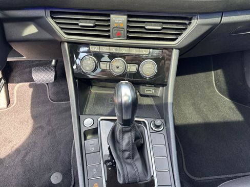 Used 2020 Volkswagen Jetta SEL FWD image 13