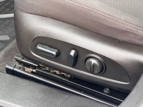 Used 2016 Chevrolet Malibu LT w/ Driver Confidence Package image 7