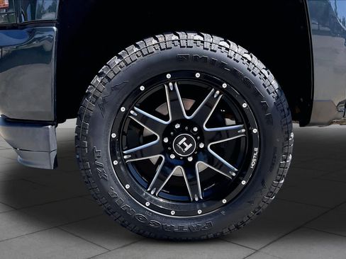 Used 2017 Chevrolet Silverado 1500 LT w/ All Star Edition AWD/4WD image 11