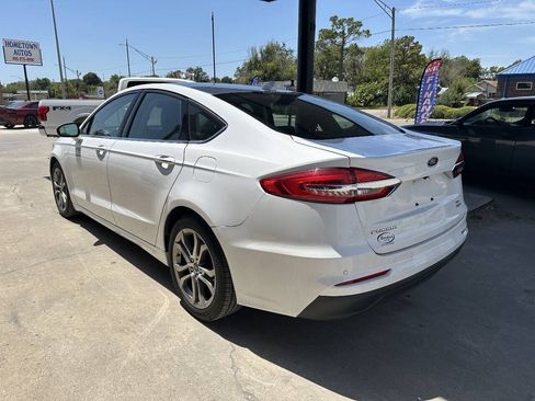 Used 2020 Ford Fusion SEL FWD image 6