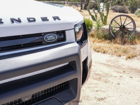 Used 2023 Land Rover Defender 90 X-Dynamic SE image 90