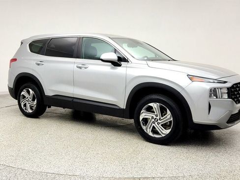 Used 2023 Hyundai Santa Fe SE image 3