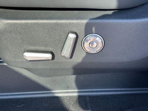 New 2025 Lincoln Navigator Reserve w/ Jet Appearance Package image 16