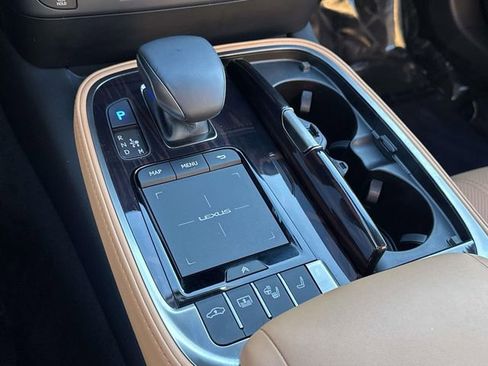 Used 2022 Lexus LS 500 AWD image 37