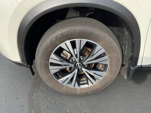 Used 2023 Nissan Rogue SV AWD/4WD image 9