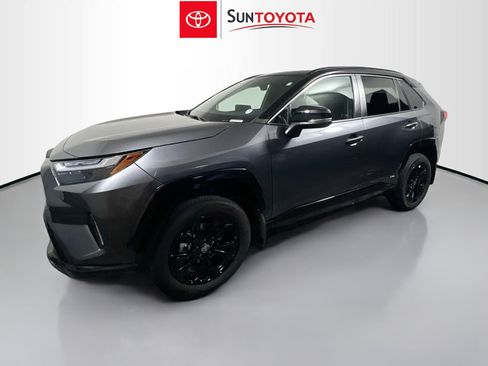 Used 2024 Toyota RAV4 XSE AWD/4WD image 9