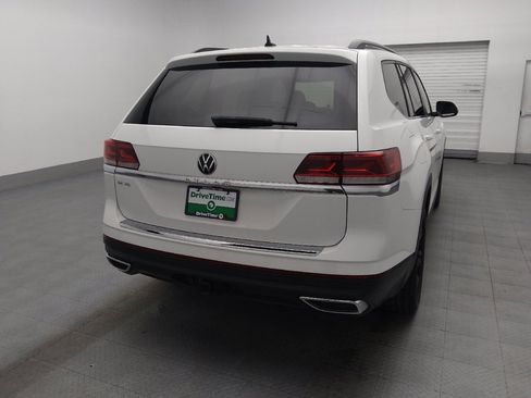Used 2023 Volkswagen Atlas SE w/ Black Wheel Package FWD image 7
