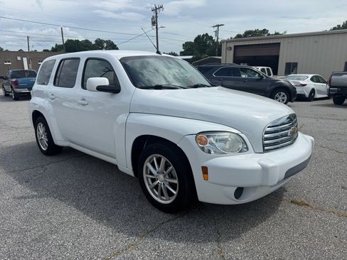 Used 2011 Chevrolet HHR LT FWD image 3