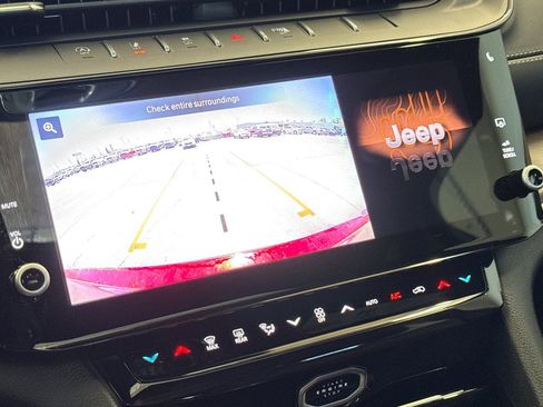 New 2026 Jeep Grand Cherokee L 4WD image 19