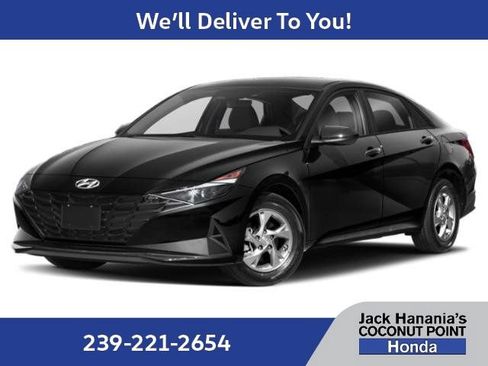 Used 2022 Hyundai Elantra SE FWD image 4