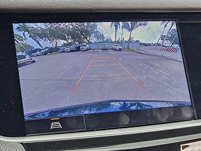 Used 2025 Cadillac XT6 Luxury FWD image 12