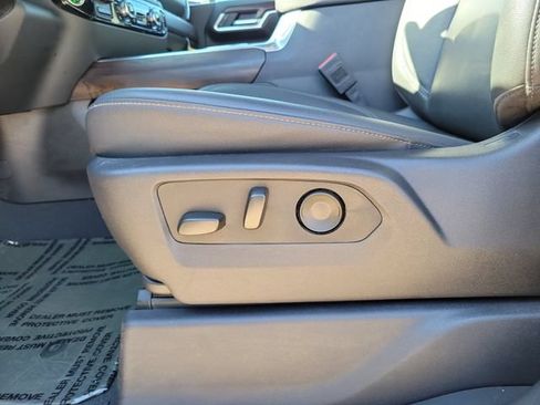 Used 2025 GMC Sierra 2500 SLT w/ Texas SLT Premium Package AWD/4WD image 16