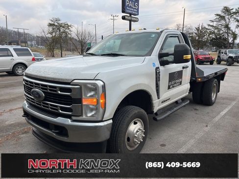 Used 2023 Ford F350 XLT w/ Snow Plow Prep Package image 1