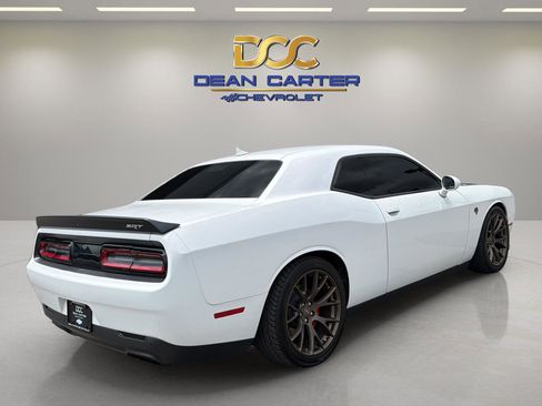 Used 2015 Dodge Challenger SRT Hellcat RWD image 5