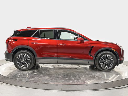 Used 2024 Chevrolet Blazer EV LT AWD/4WD image 8