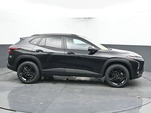 Used 2024 Chevrolet Trax ACTIV w/ Driver Confidence Package image 12