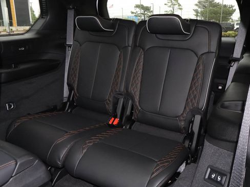New 2026 Jeep Grand Cherokee L Summit w/ Obsidian Package AWD/4WD image 16