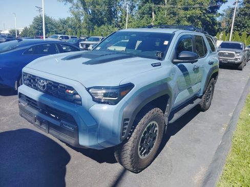Used 2025 Toyota 4Runner TRD Off-Road Premium w/ Tow Technology Package AWD/4WD image 2