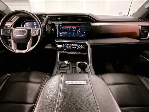 Used 2024 GMC Sierra 2500 Denali w/ Denali Reserve Package image 16
