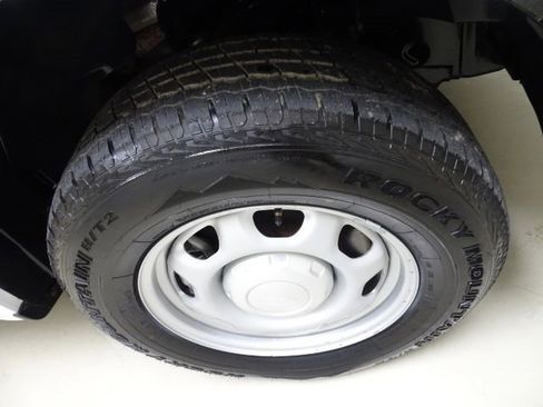 Used 2017 Ford F150 XL w/ Equipment Group 101A Mid image 8