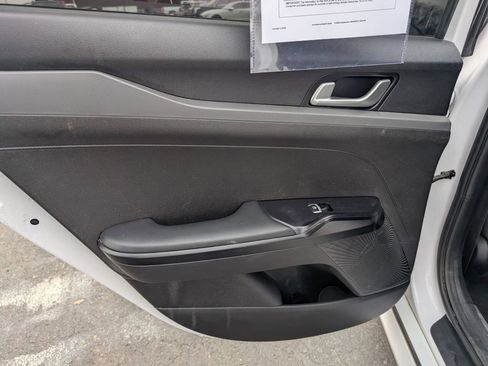 Used 2022 Kia K5 LXS image 10