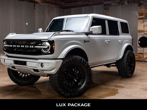 Used 2026 Ford Bronco Outer Banks AWD/4WD image 5
