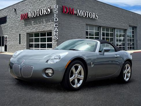 Used 2006 Pontiac Solstice Convertible w/ Premium Package RWD image 1