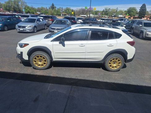 Used 2021 Subaru Crosstrek 2.0i image 5