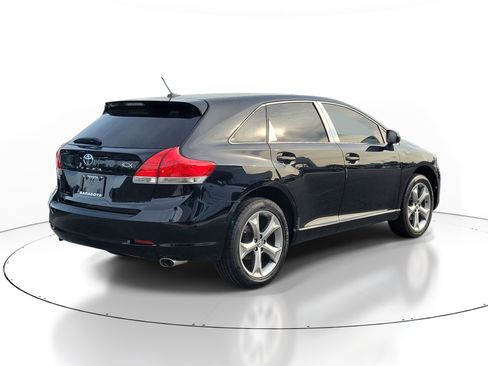 Used 2011 Toyota Venza FWD image 4