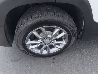 Used 2022 GMC Terrain SLT w/ Tech Package