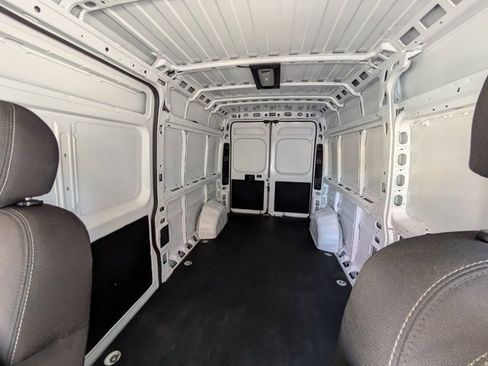 Used 2025 RAM ProMaster 2500 w/ Convenience Group image 23