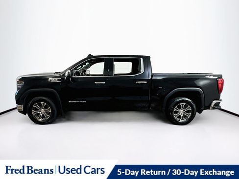 Used 2025 GMC Sierra 1500 SLT AWD/4WD image 9